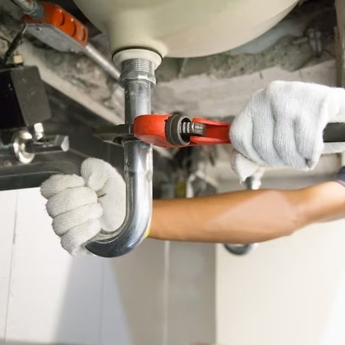 Temporary Solutions and Permanent Fixes for Plumbing Emergency 1